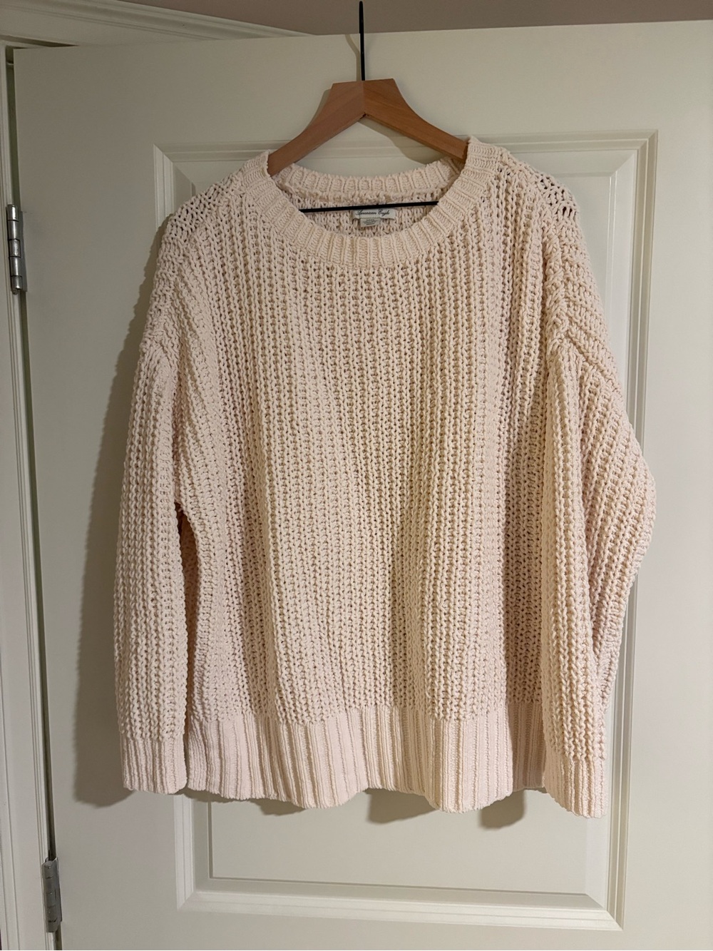 American Eagle Outfitters Cream Chunky Crewneck Sweater